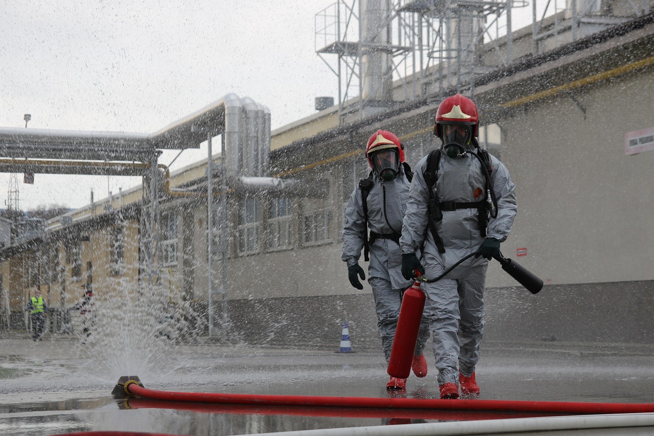 chemistry, poisoning, help, fire, ammonia, rescue, environment, fire department, nature, hydrant, water